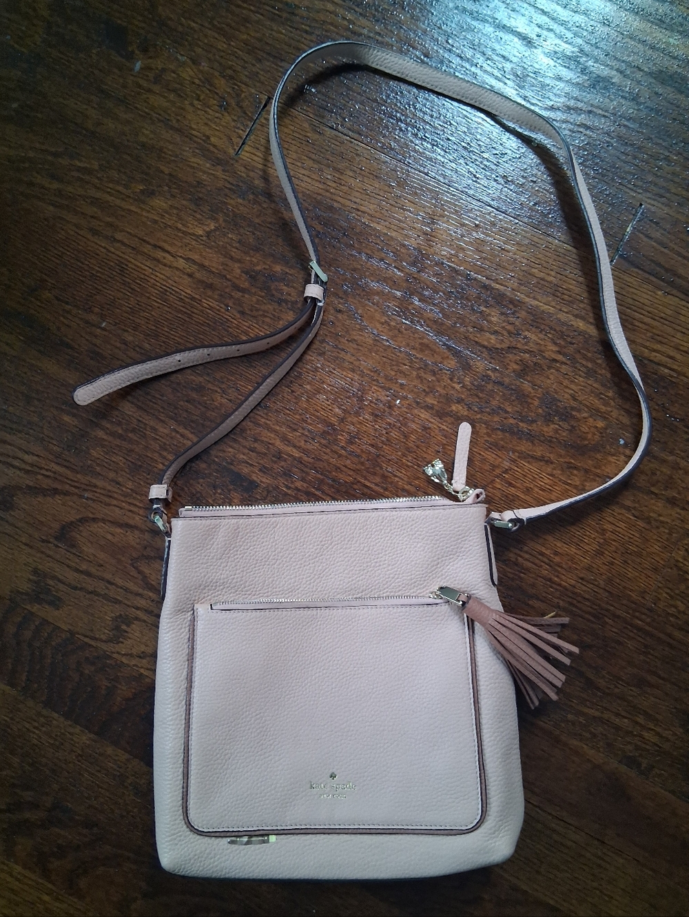 Kate Spade- Leather Crossbody Bag in Light Pink